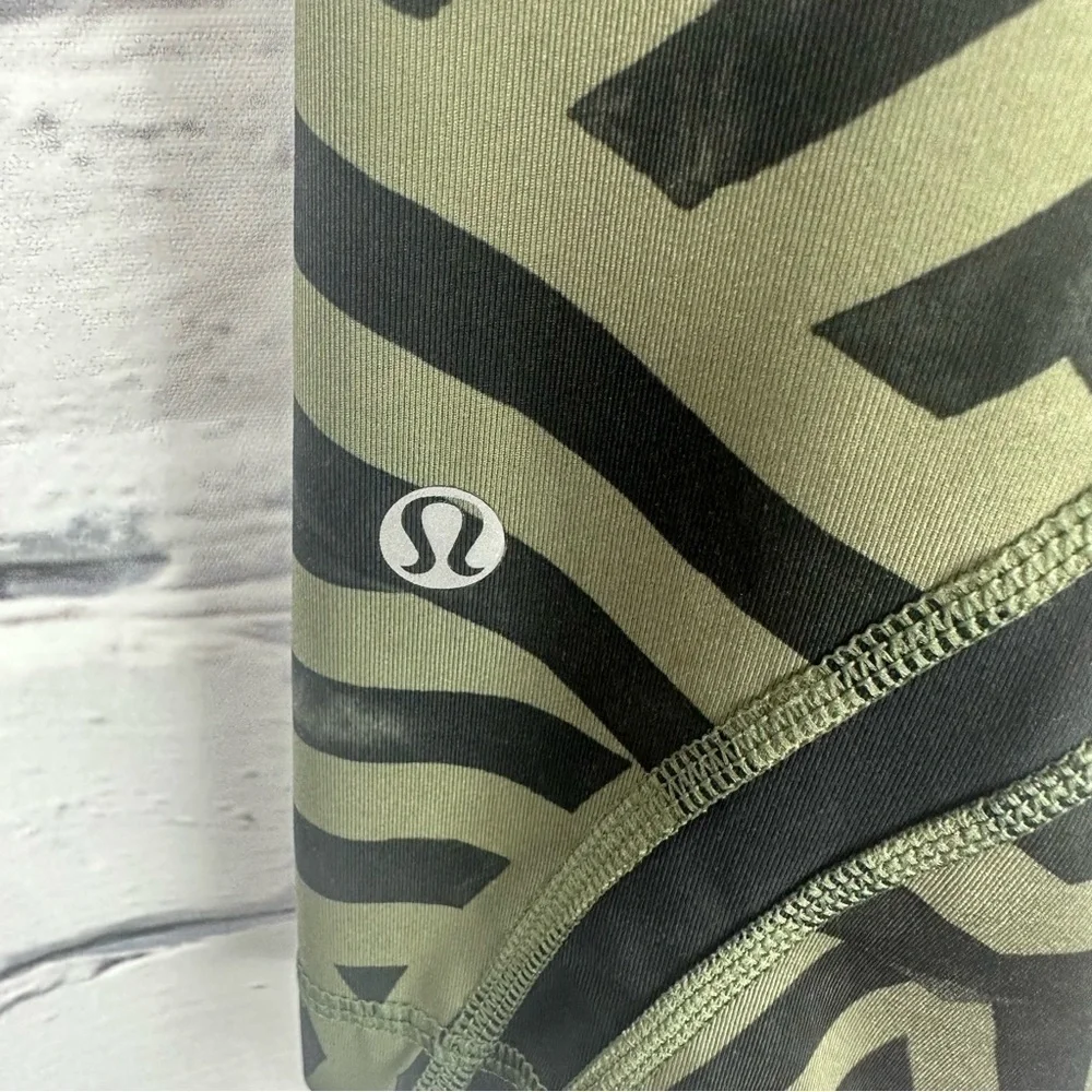lululemon athletica excellent preowned